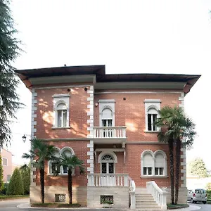 https://bb-matteotti-liberty-luxury-home.emilia-romagnahotels.net