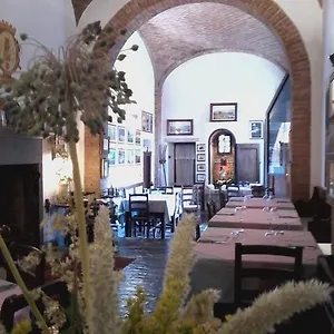 Pensión Cisterna Nel Borgo